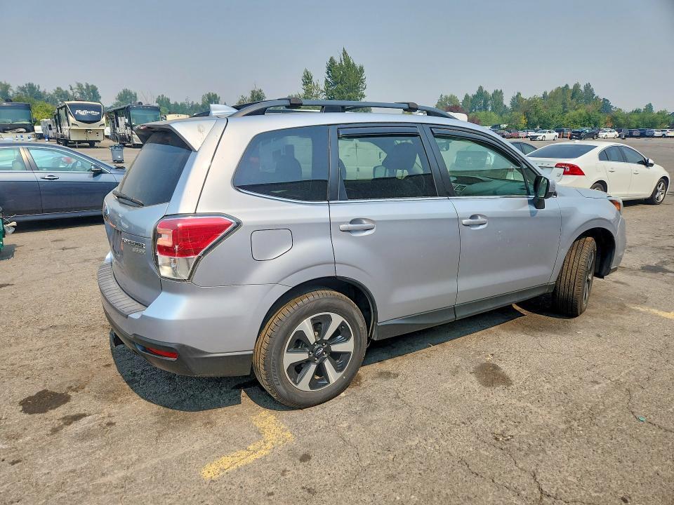 2017 SUBARU FORESTER 2.5X PREMIUM — Фото 3 из 12