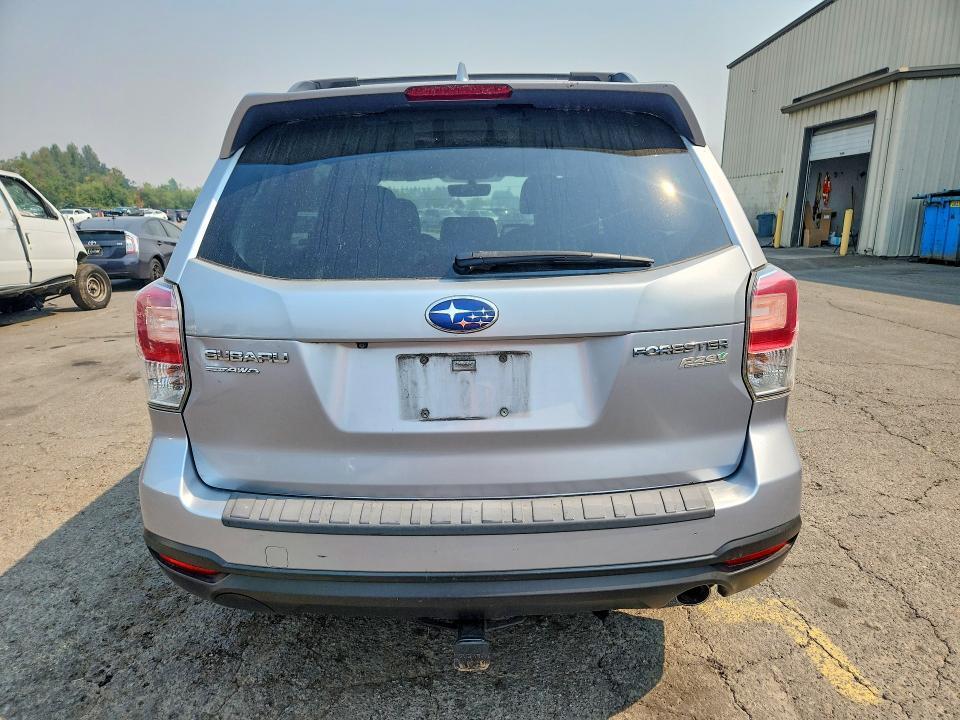 2017 SUBARU FORESTER 2.5X PREMIUM — Фото 6 из 12