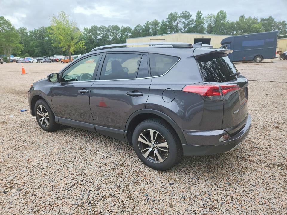2017 TOYOTA RAV4 XLE — Фото 2 из 12