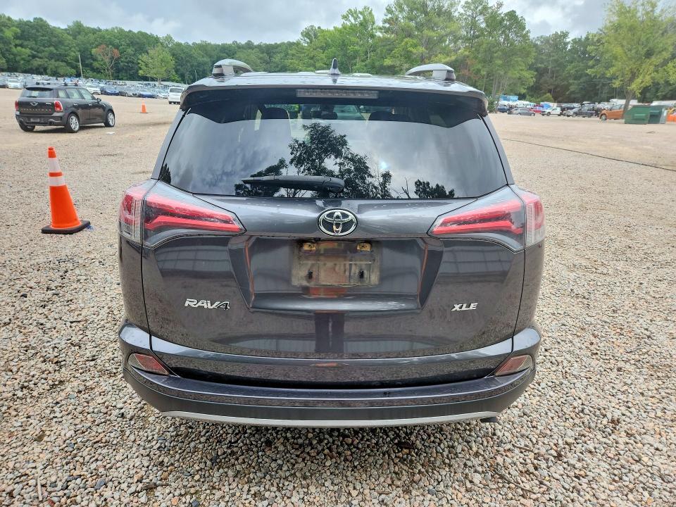 2017 TOYOTA RAV4 XLE — Фото 6 из 12