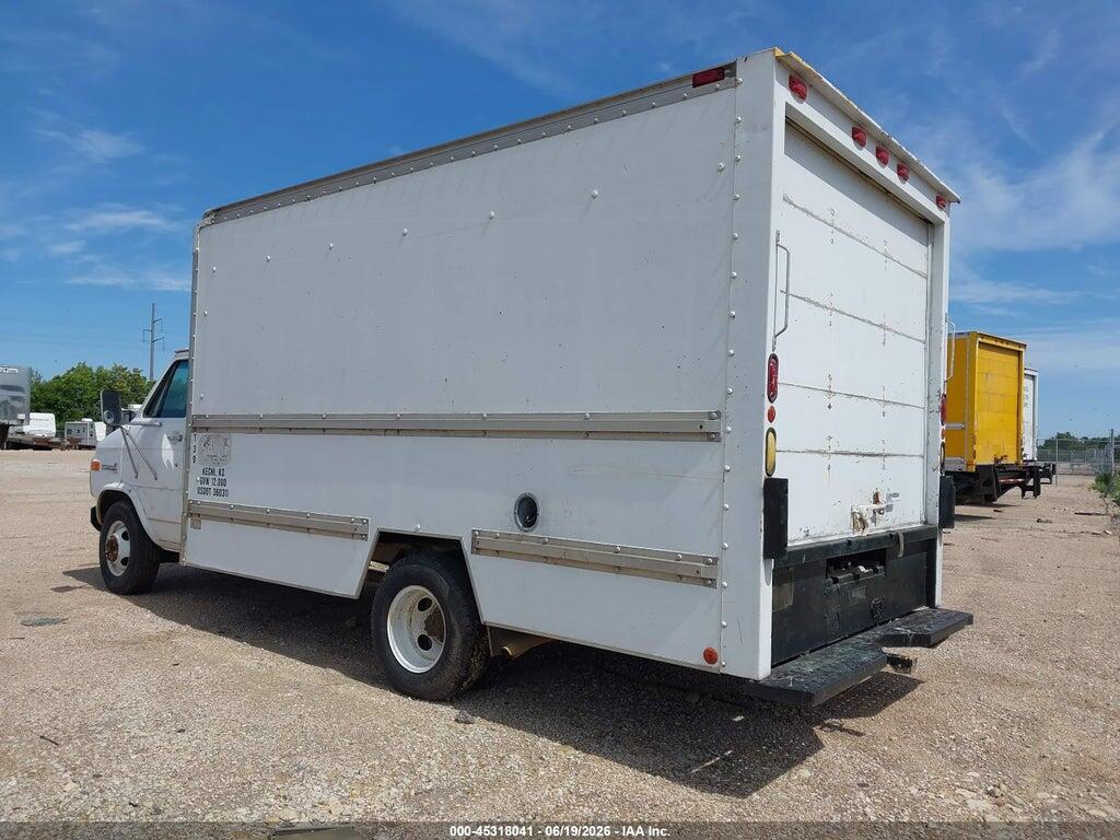 2GDHG31KXP4516441 1993 GMC CUTAWAY VAN photo no. 3