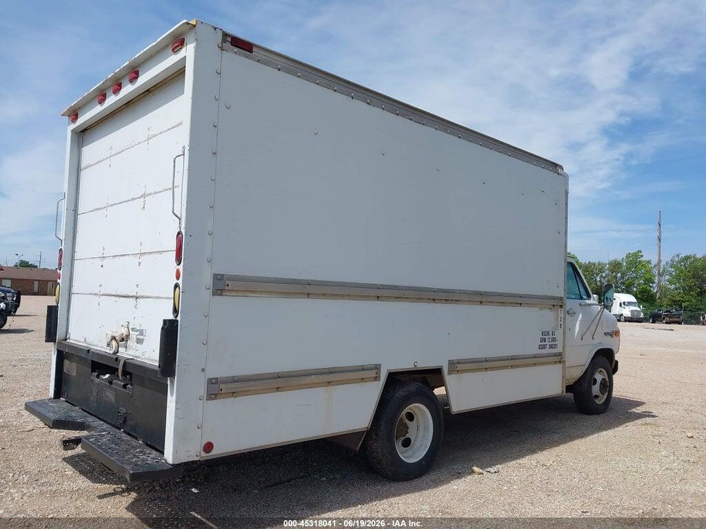 2GDHG31KXP4516441 1993 GMC CUTAWAY VAN photo no. 4