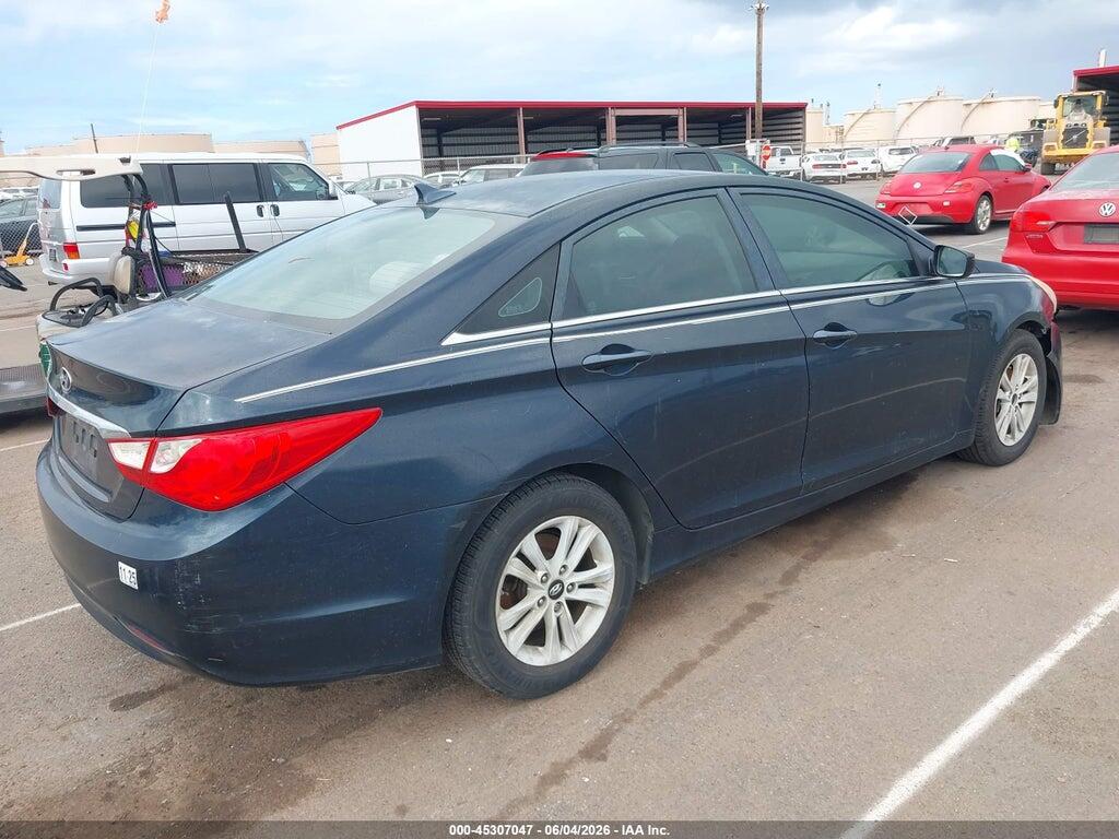 5NPEB4AC8BH004688 2011 HYUNDAI SONATA photo no. 4