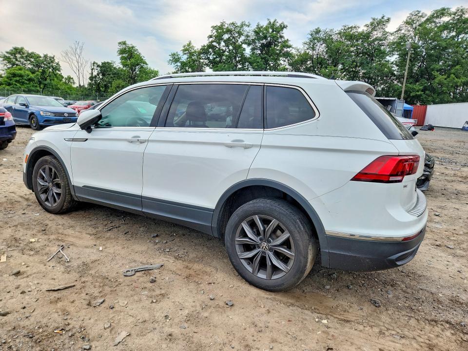 2022 VOLKSWAGEN TIGUAN SE — Фото 2 из 13