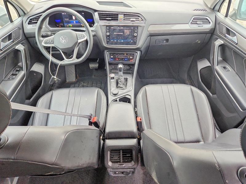 2022 VOLKSWAGEN TIGUAN SE — Фото 8 из 13