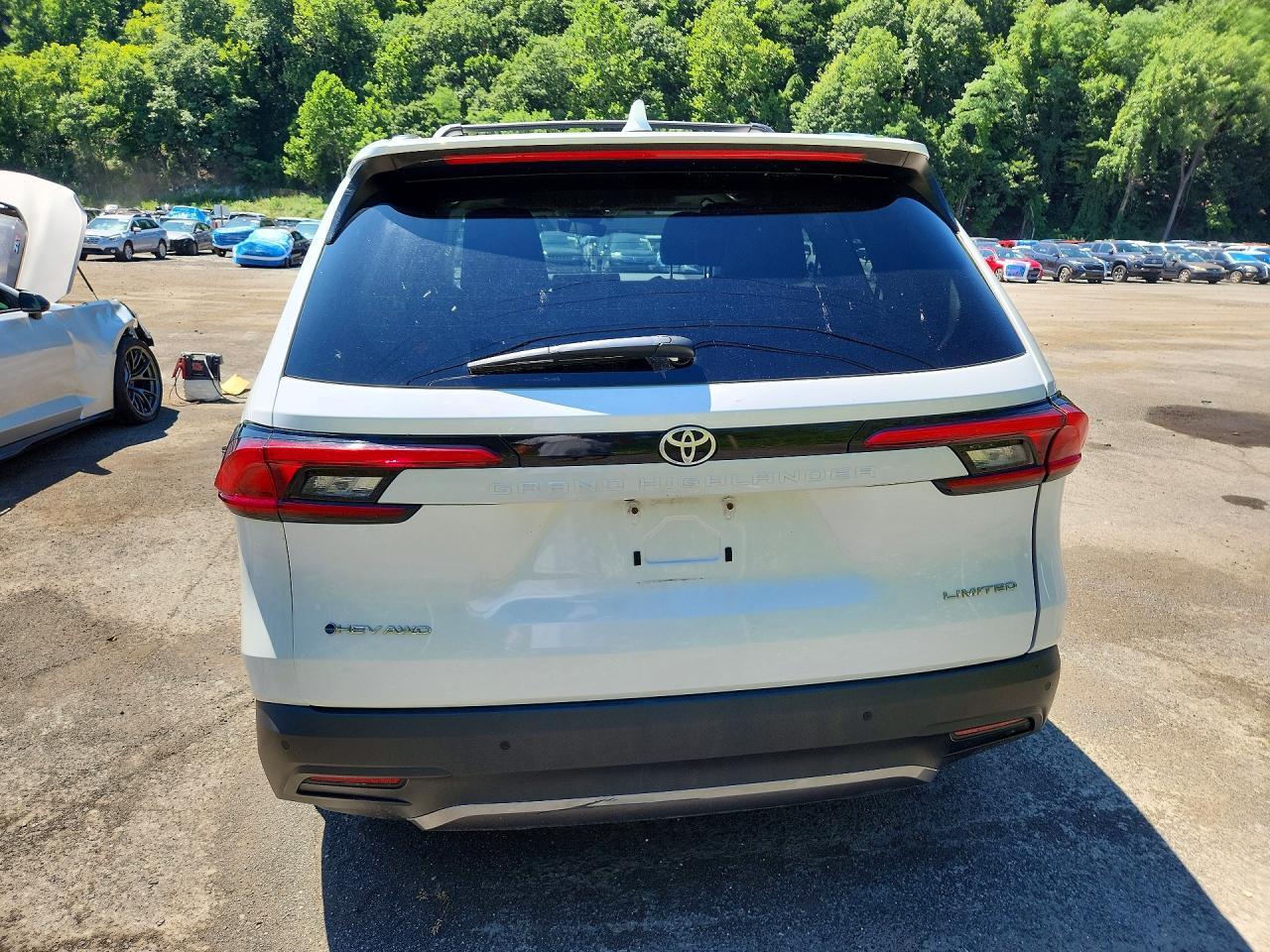 2024 TOYOTA GRAND HIGHLANDER HYBRID LIMITED — Фото 6 из 13