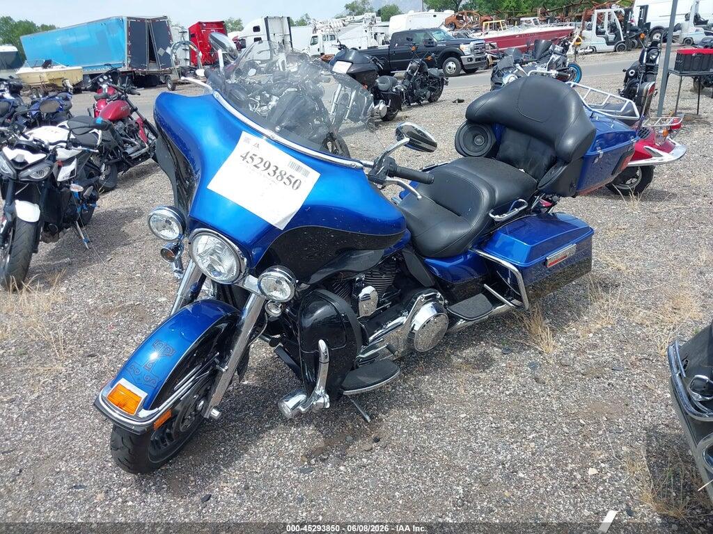 1HD1KEM16AB671935 2010 HARLEY-DAVIDSON FLHTK photo no. 2