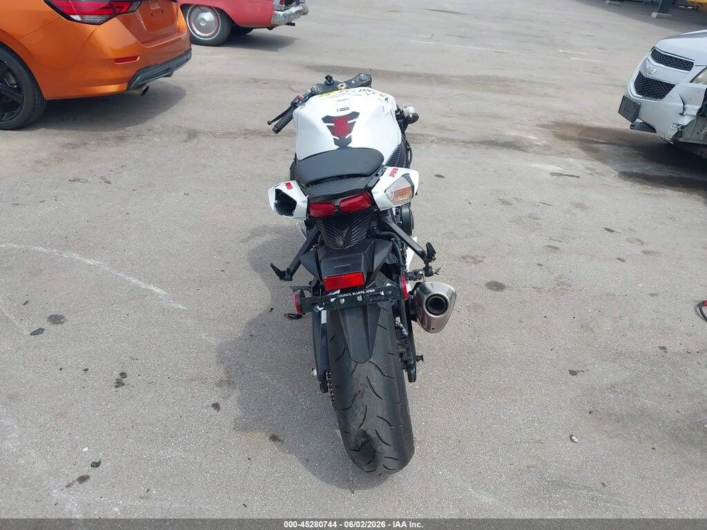 JS1GR7MA5S7100048 2025 SUZUKI GSX-R750 photo no. 6