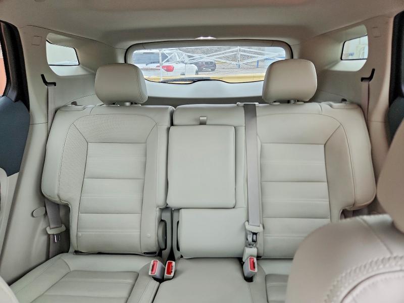 2023 GMC TERRAIN DENALI — Фото 10 из 13