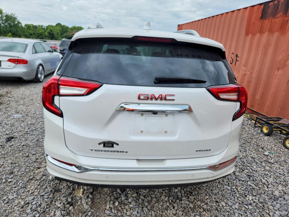2023 GMC TERRAIN DENALI — Фото 6 из 13