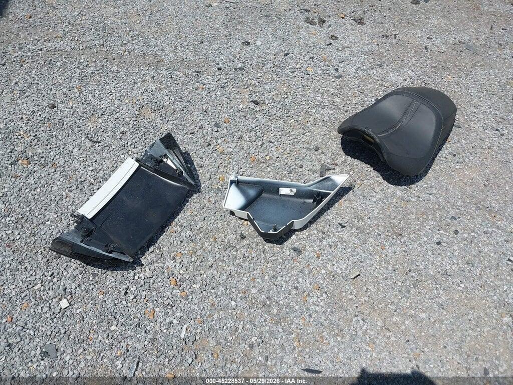 1HD1KH718RB624043 2024 HARLEY-DAVIDSON FLTRX photo no. 11