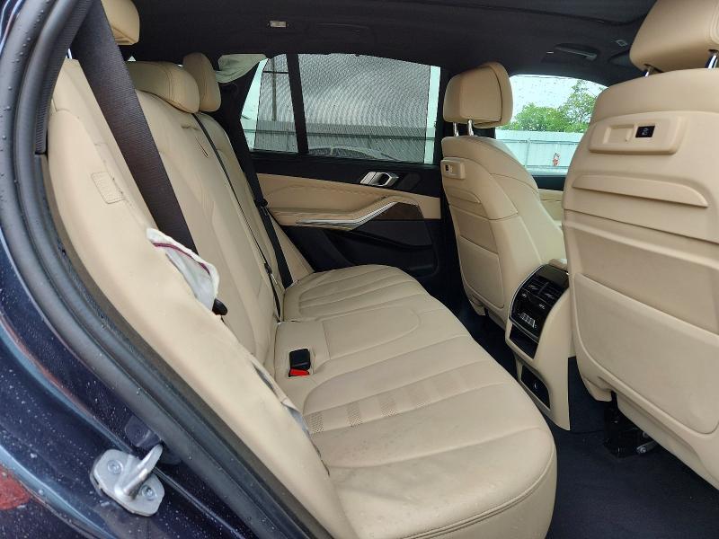 2022 BMW X5 M50I — Фото 11 из 13