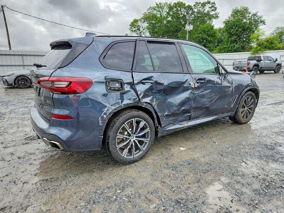 2022 BMW X5 M50I — Фото 3 из 13
