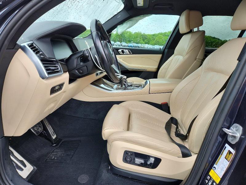 2022 BMW X5 M50I — Фото 7 из 13