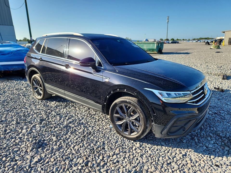 2022 VOLKSWAGEN TIGUAN — Фото 4 из 13