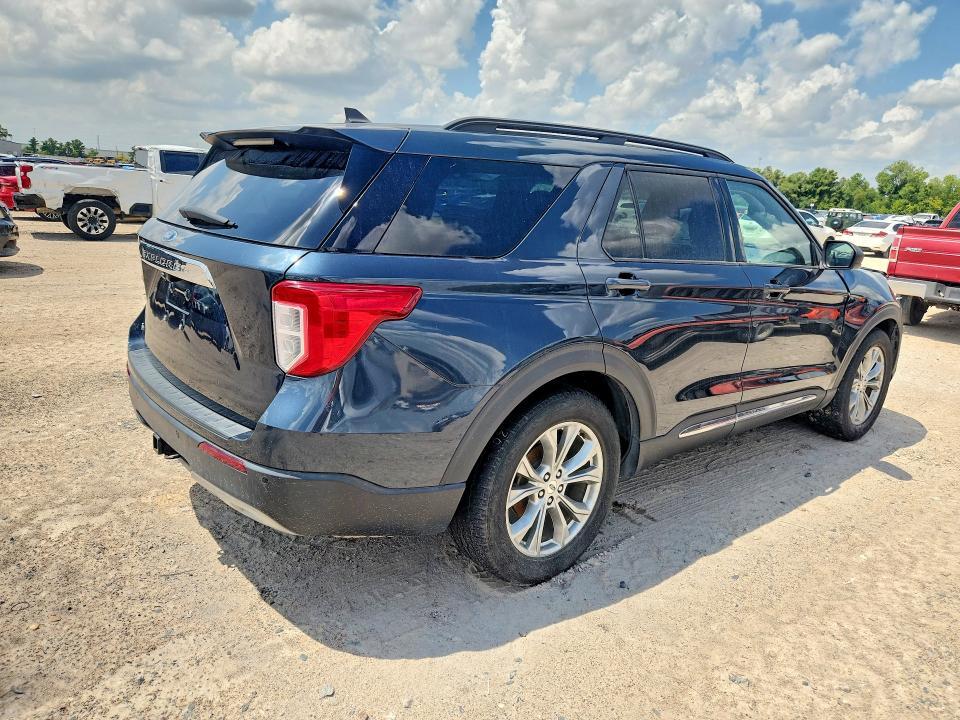 2022 FORD EXPLORER XLT — Фото 3 из 13