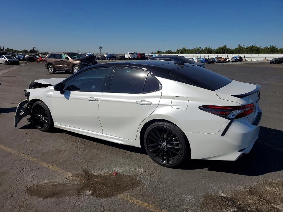 2024 TOYOTA CAMRY XSE — Фото 2 из 12