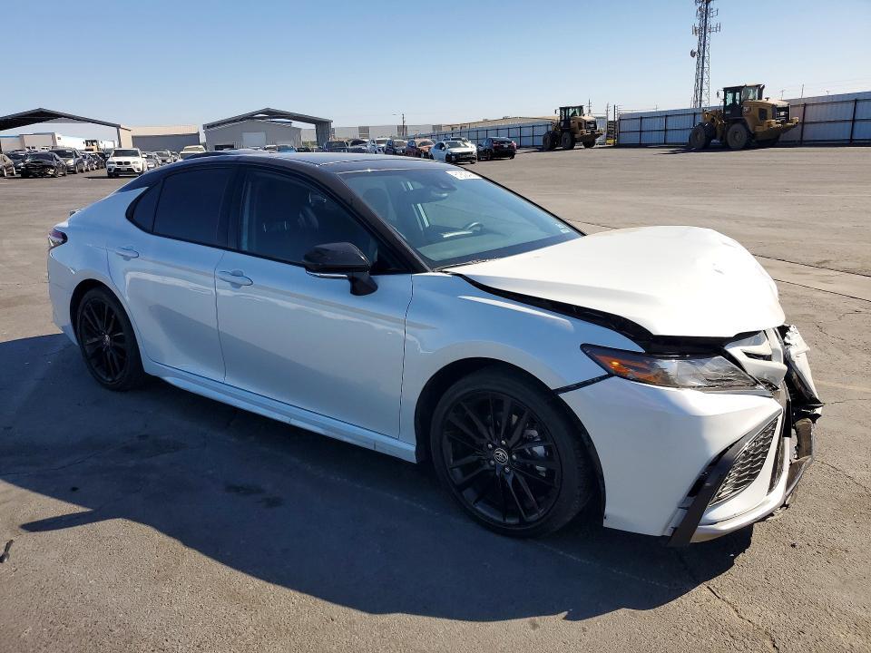 2024 TOYOTA CAMRY XSE — Фото 4 из 12