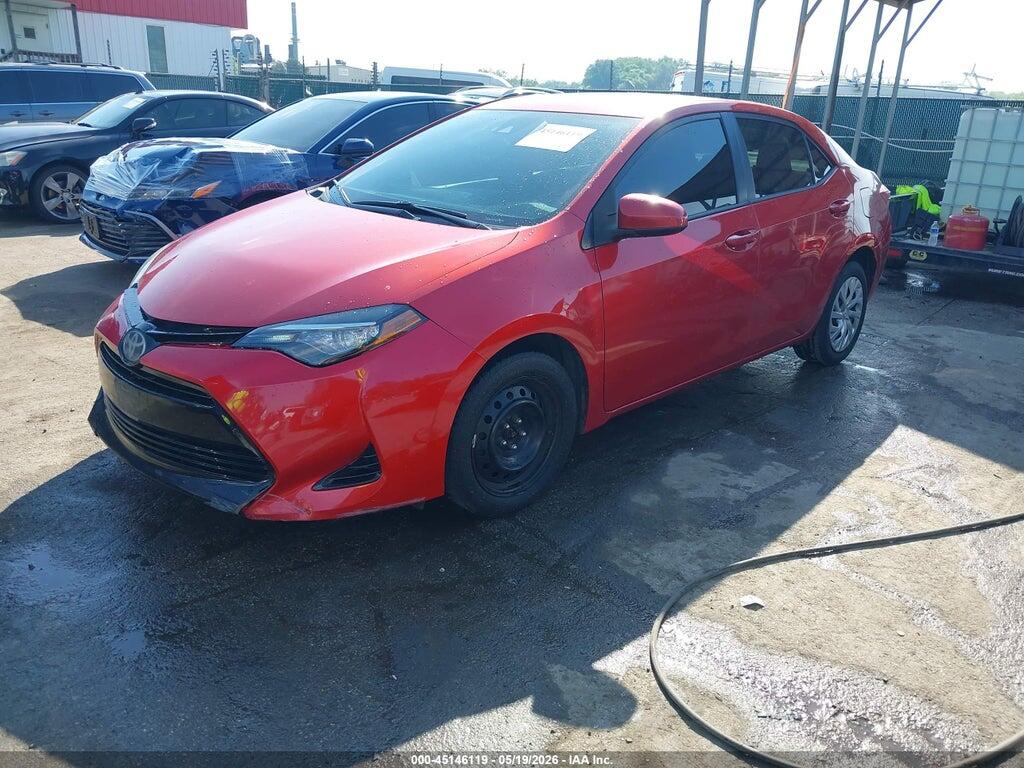 5YFBURHE1HP654654 2017 TOYOTA COROLLA photo no. 2