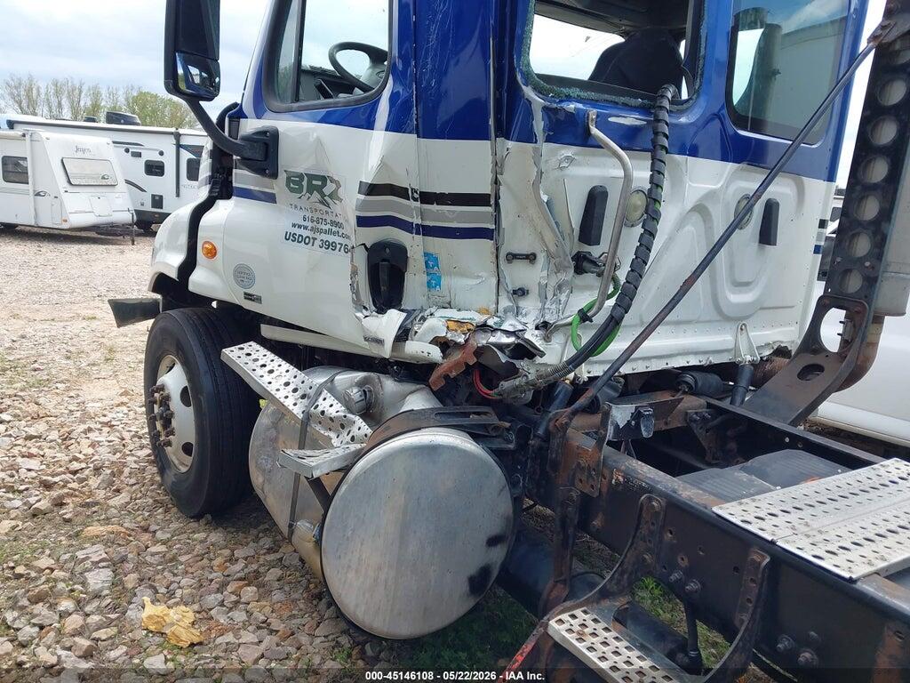 1FUJGEDV2CSBM0753 2012 FREIGHTLINER CASCADIA 125 photo no. 10