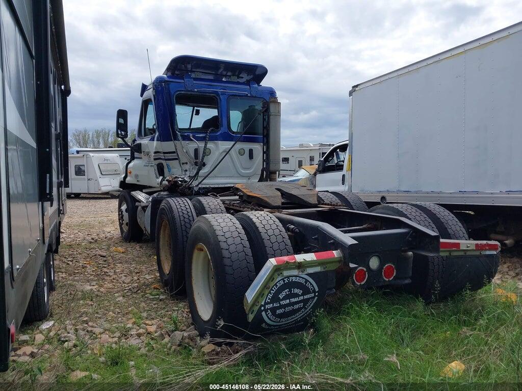 1FUJGEDV2CSBM0753 2012 FREIGHTLINER CASCADIA 125 photo no. 3