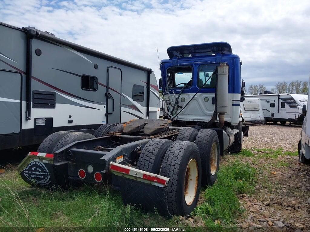 1FUJGEDV2CSBM0753 2012 FREIGHTLINER CASCADIA 125 photo no. 4