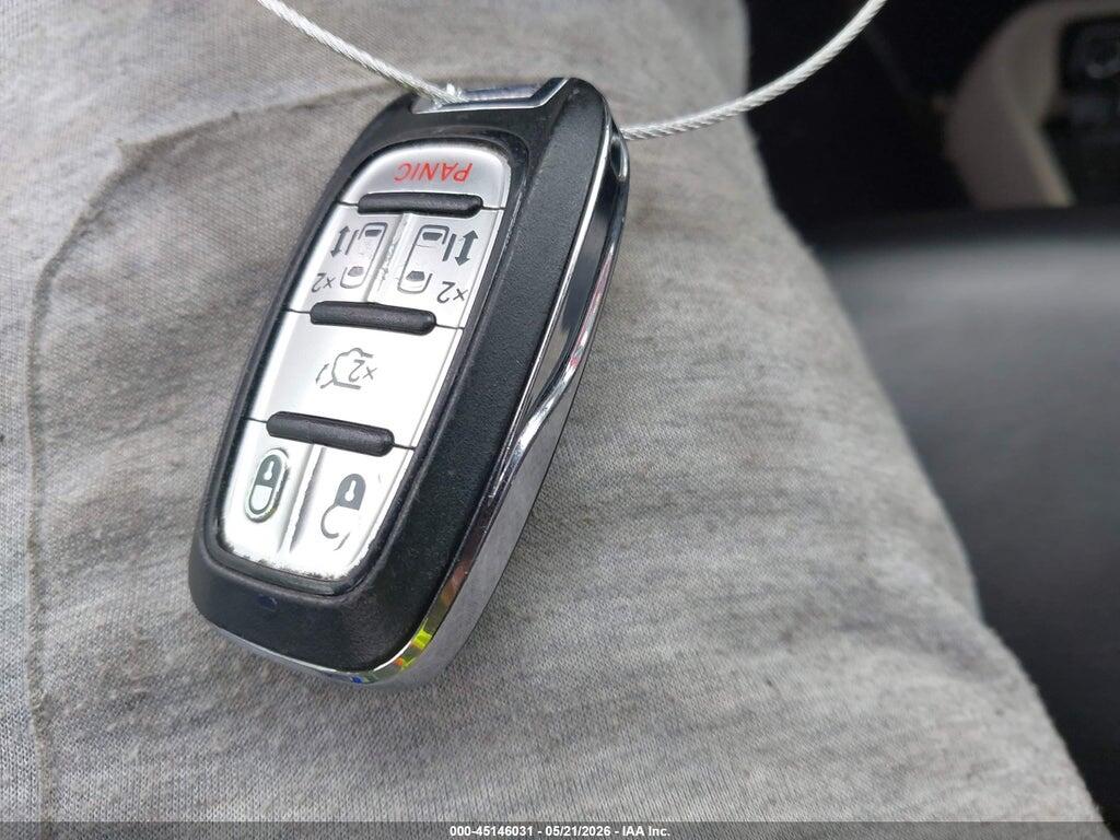2C4RC1BG1PR511019 2023 CHRYSLER PACIFICA photo no. 11