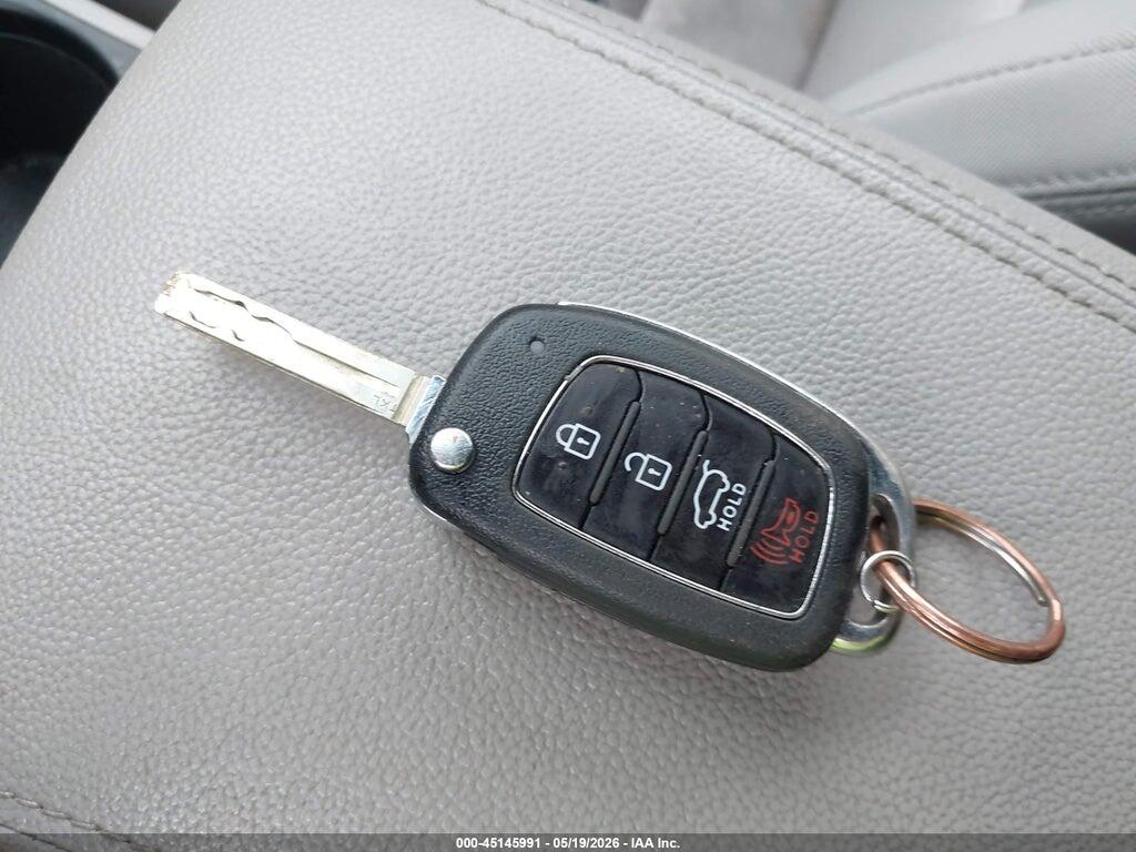 KM8J3CA43JU637789 2018 HYUNDAI TUCSON photo no. 11