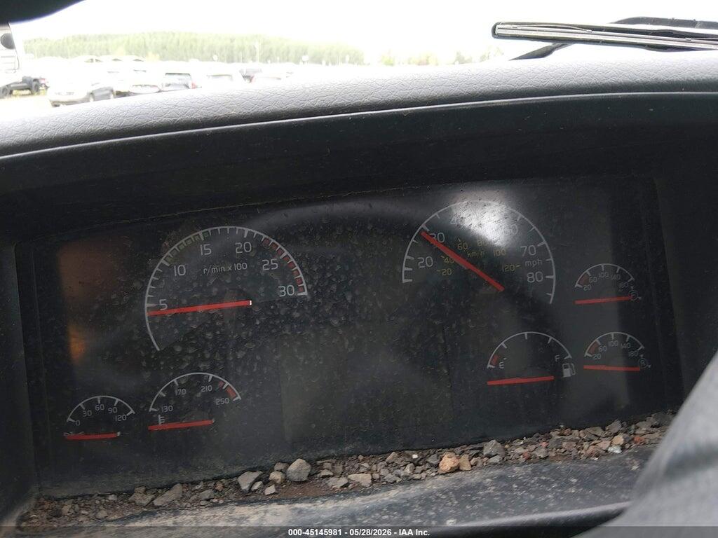 4V4NC9TH77N444495 2007 VOLVO VN photo no. 6