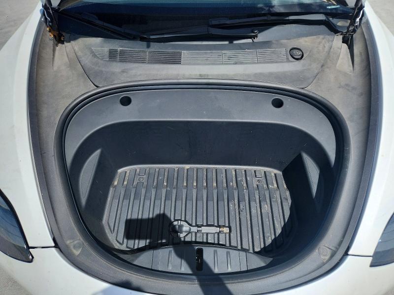2022 TESLA MODEL 3 — Фото 11 из 12