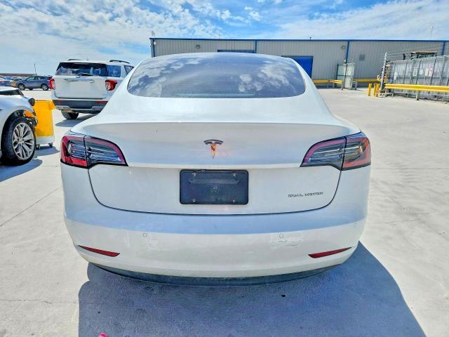 2022 TESLA MODEL 3 — Фото 6 из 12