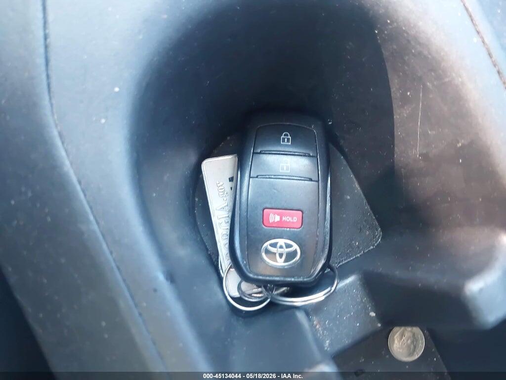7MUCAAAG9PV043521 2023 TOYOTA COROLLA CROSS photo no. 11