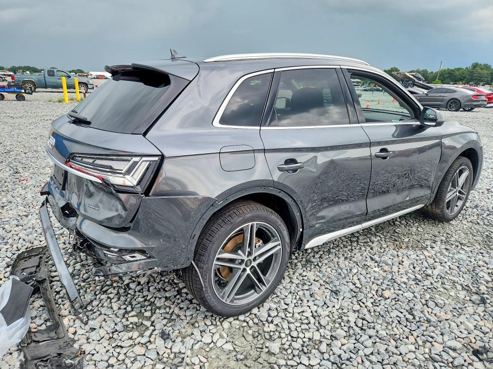 2021 AUDI Q5 E PREMIUM — Фото 3 из 12