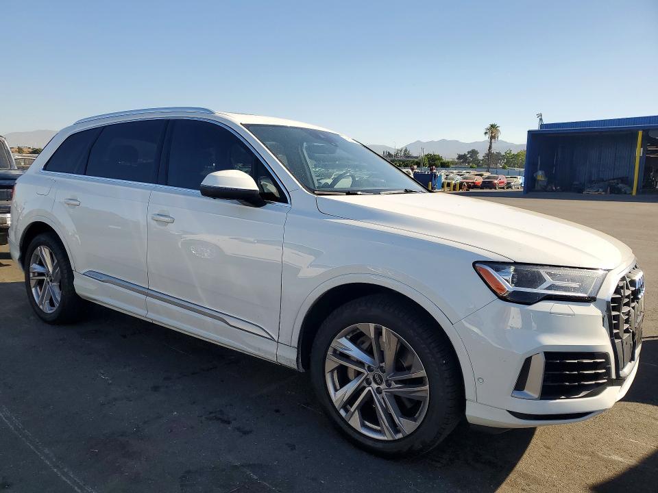 2021 AUDI Q7 PREMIUM — Фото 4 из 13