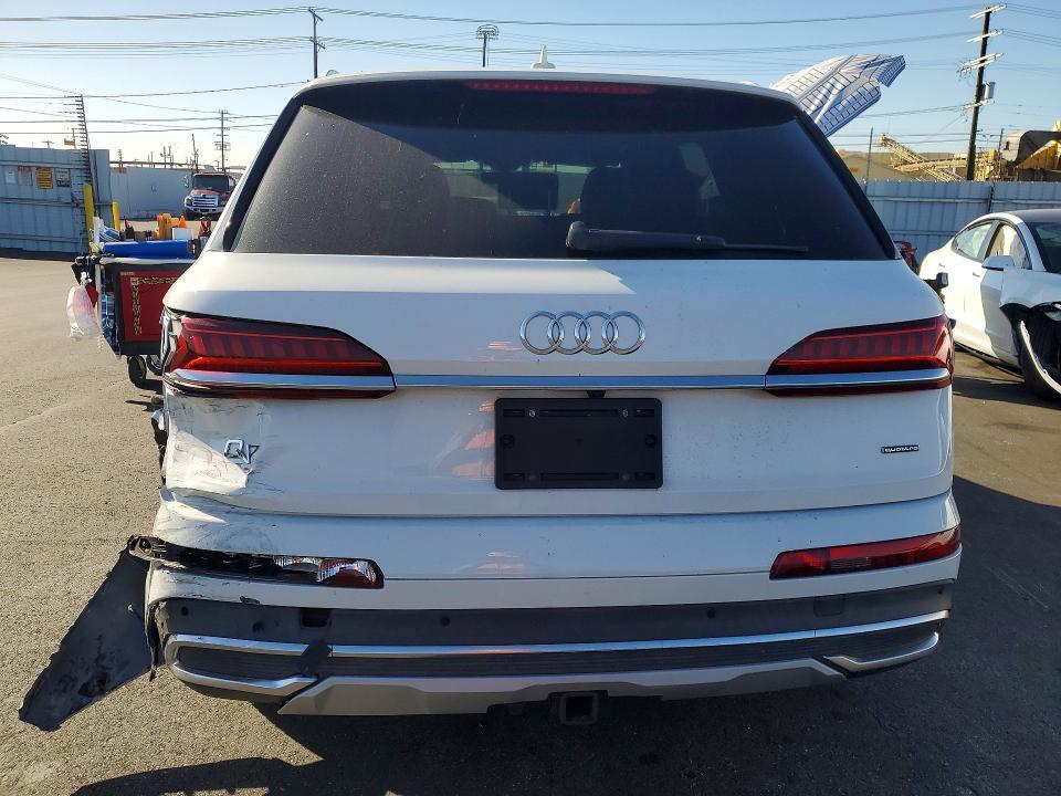 2021 AUDI Q7 PREMIUM — Фото 6 из 13