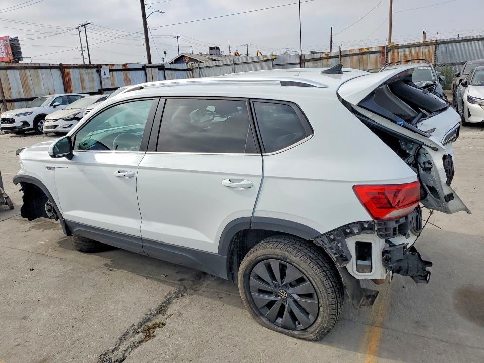 2022 VOLKSWAGEN TAOS SE — Фото 2 из 14
