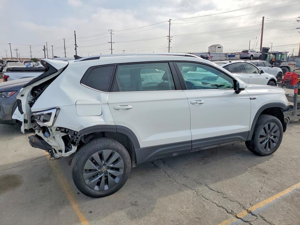 2022 VOLKSWAGEN TAOS SE — Фото 3 из 14