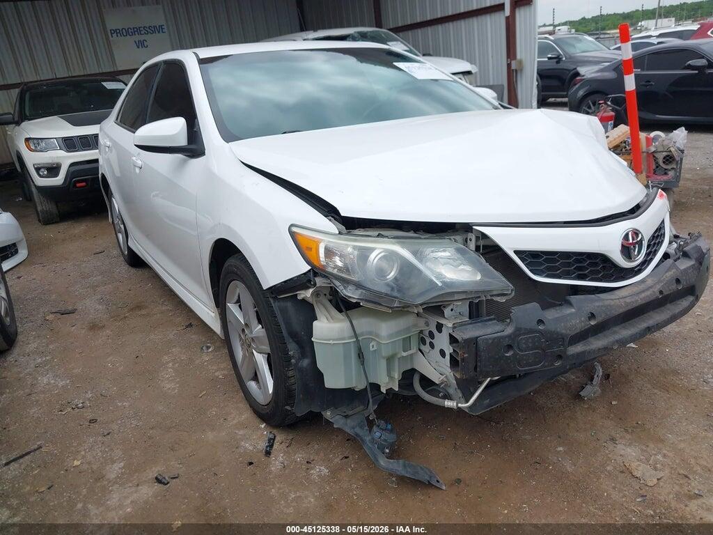 4T1BF1FK1EU834912 2014 TOYOTA CAMRY photo no. 1