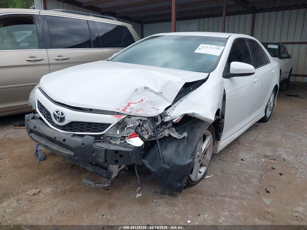 4T1BF1FK1EU834912 2014 TOYOTA CAMRY photo no. 2