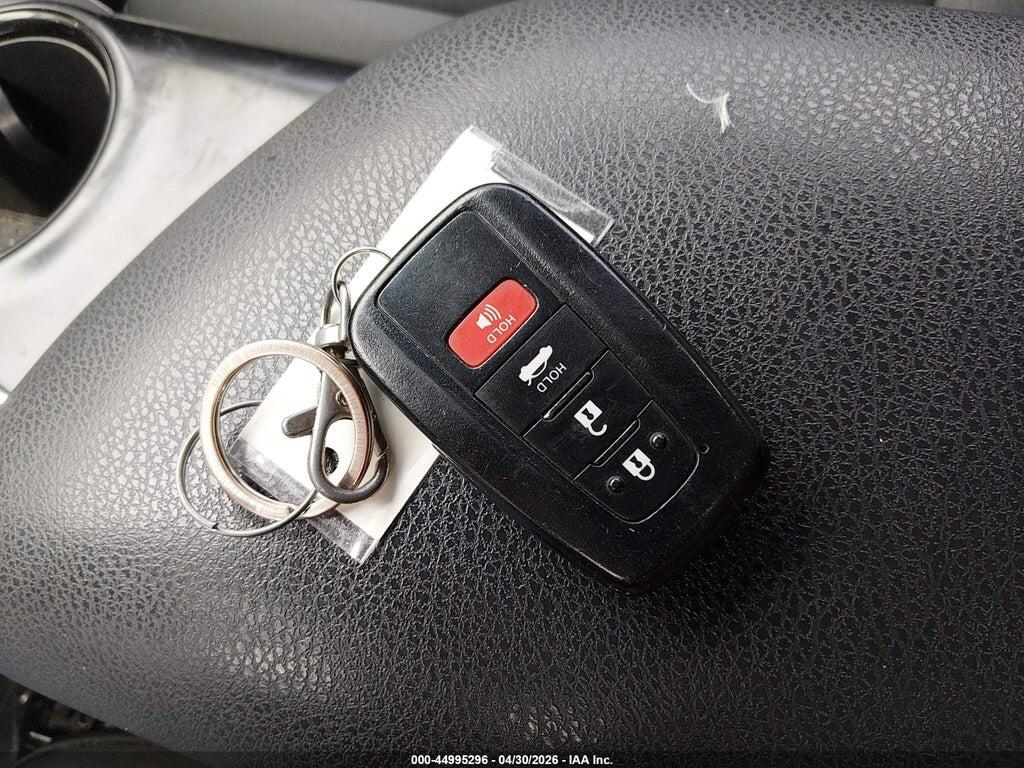4T1B11HK6JU019398 2018 TOYOTA CAMRY photo no. 11