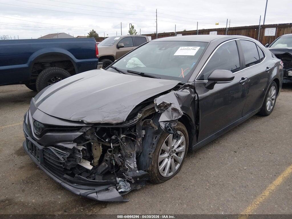 4T1B11HK6JU019398 2018 TOYOTA CAMRY photo no. 2