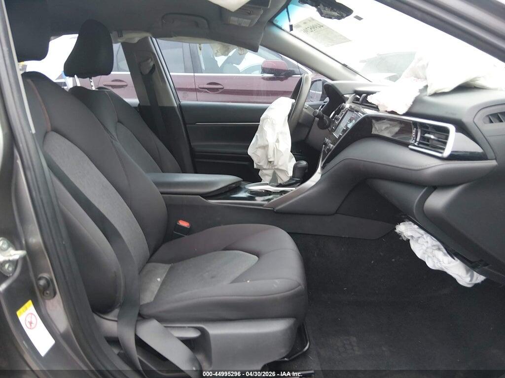4T1B11HK6JU019398 2018 TOYOTA CAMRY photo no. 5