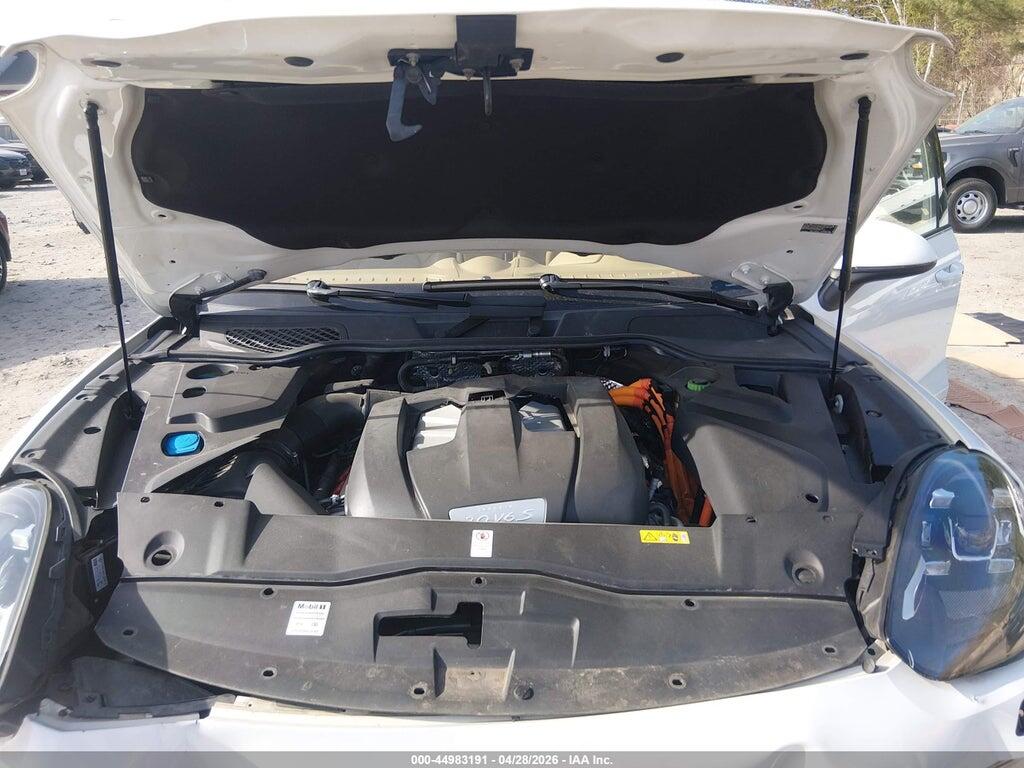 WP1AE2A20HLA68373 2017 PORSCHE CAYENNE E-HYBRID photo no. 10