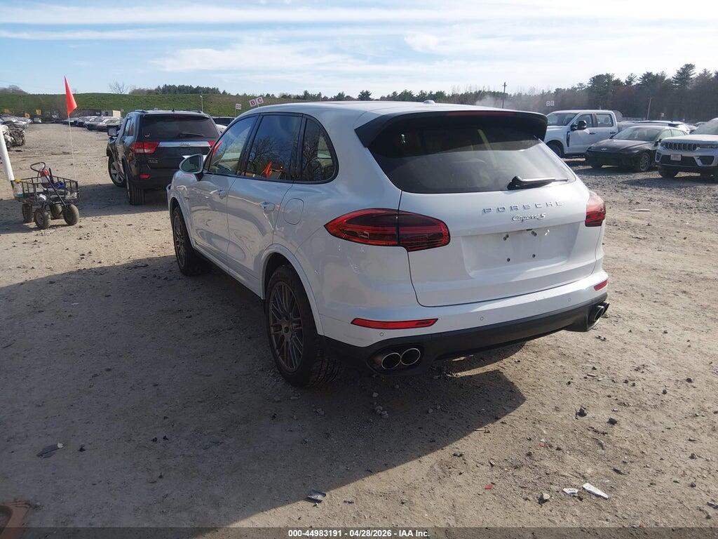 WP1AE2A20HLA68373 2017 PORSCHE CAYENNE E-HYBRID photo no. 3