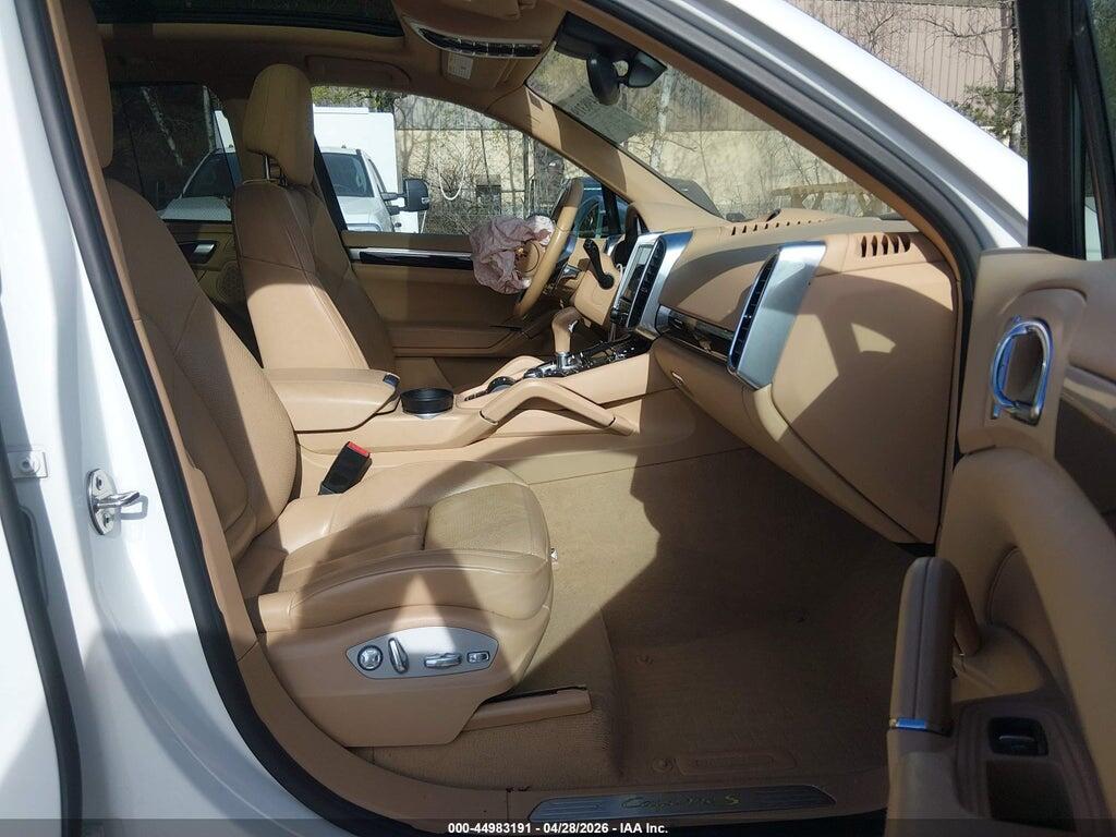 WP1AE2A20HLA68373 2017 PORSCHE CAYENNE E-HYBRID photo no. 5