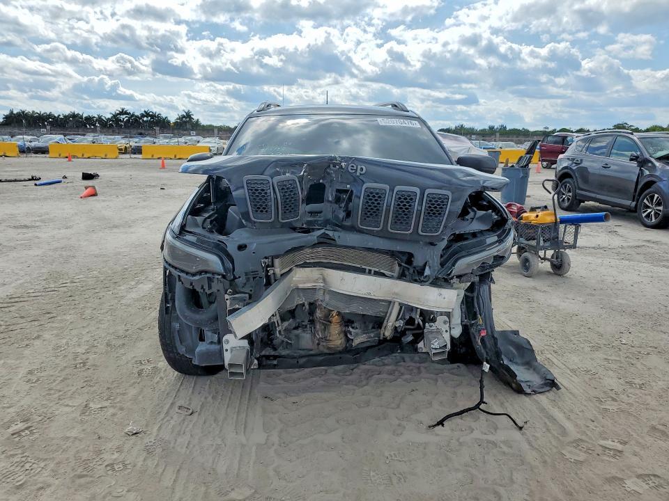 2021 JEEP CHEROKEE LATITUDE LUX — Фото 5 из 13