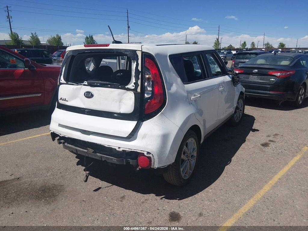 KNDJP3A59J7902425 2018 KIA SOUL photo no. 4