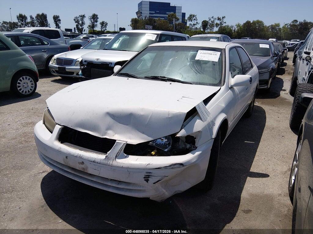 JT2BF22K6Y0242023 2000 TOYOTA CAMRY photo no. 2