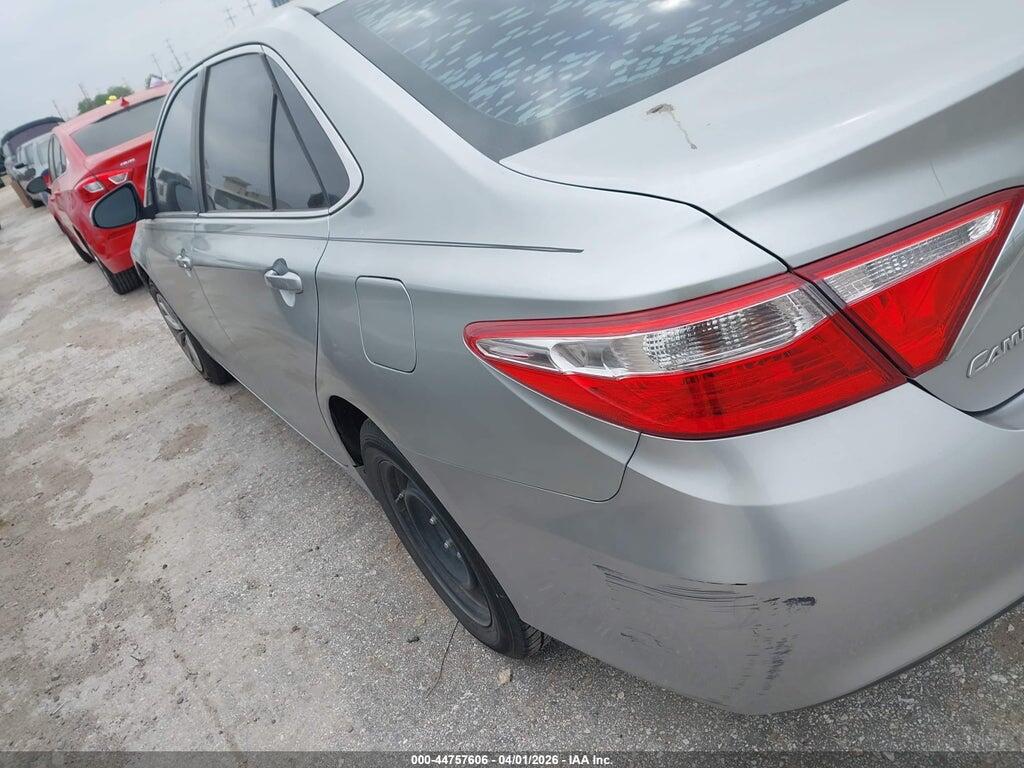 4T4BF1FK5FR511826 2015 TOYOTA CAMRY photo no. 3