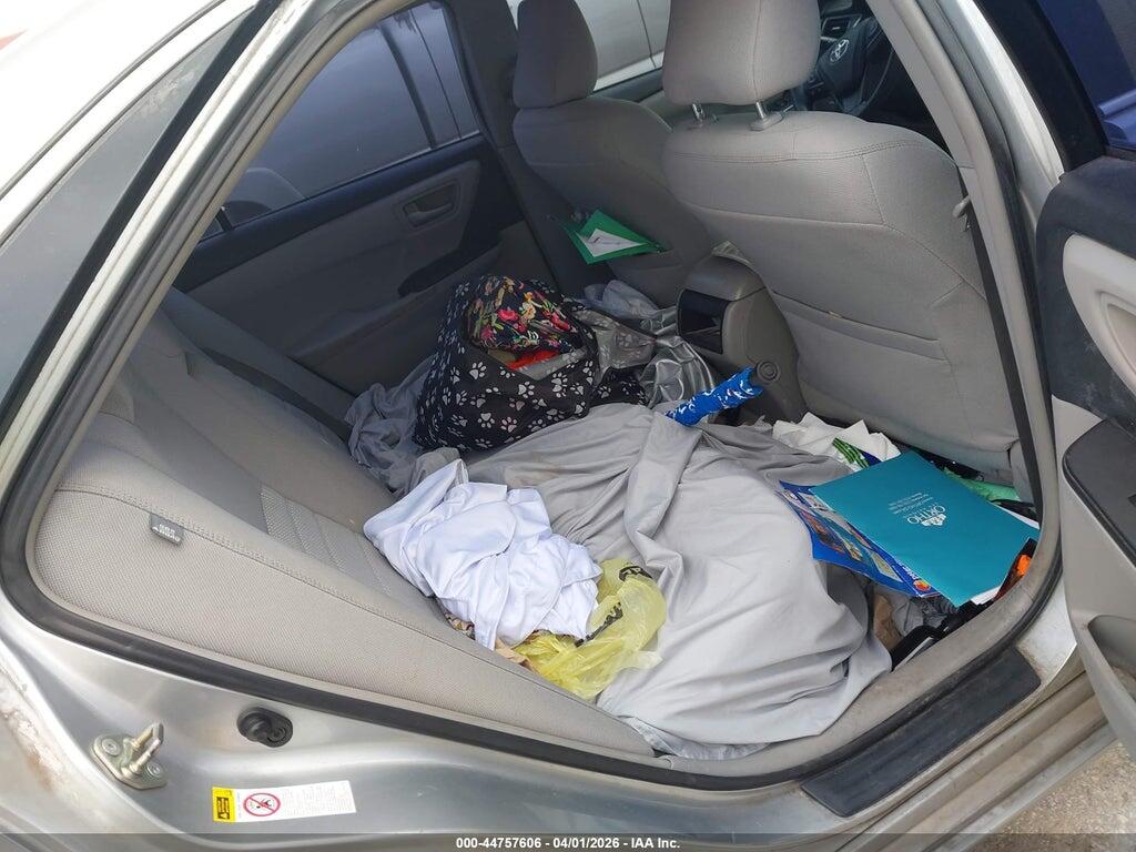4T4BF1FK5FR511826 2015 TOYOTA CAMRY photo no. 8